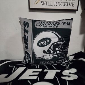 NFL JETS Green & White Pillow & Throw